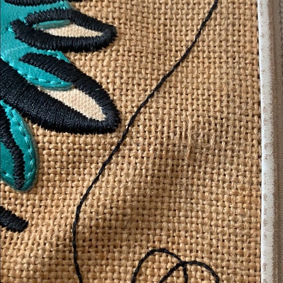 Coach Burlap Bee Wristlet 🐝 - Picture 6 of 8